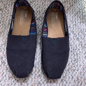Toms woman’s shoes